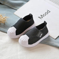 Mandotos girls boys casual spring sneakers for infants and toddlers with soft soles and non-slip bottoms, suitable for kids.