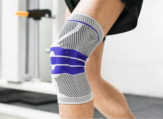 Mandotos KneePro Fitness Knee Pads providing support and protection for pain-free running and active sports.