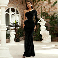 Mandotos long sleeve velvet evening dress with diagonal collar, sexy cutout, sheath style, suitable for banquets and formal events.