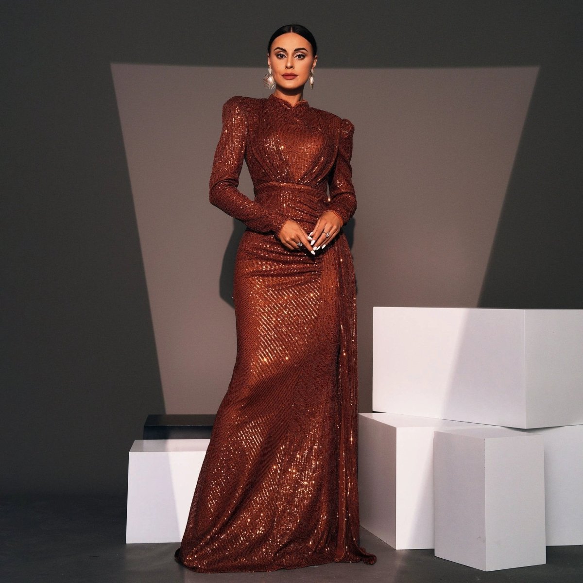 Mandotos long sleeve round neck sequined banquet dress, slim fit, elegant evening gown with shimmering embellishments.