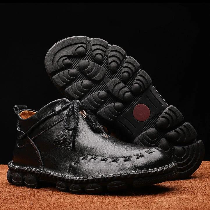 Mandotos men's leather British short boots with hand-stitched detailing, retro style, available in large sizes, showcasing classic craftsmanship.
