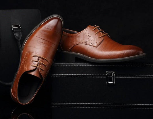 Mandotos men's leather dress shoes and casual large-size shoes, black leather with sleek design for business or casual wear.