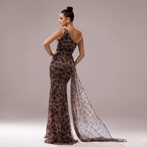 Mandotos one-shoulder leopard sequined evening dress with a diagonal collar, elegant and glamorous for special occasions.
