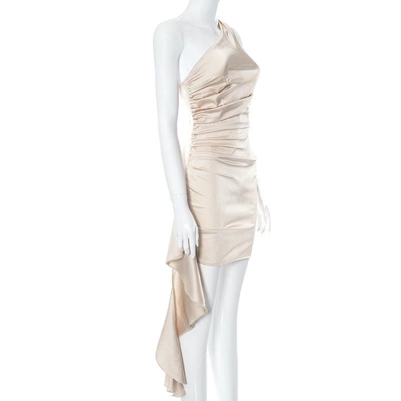 Mandotos one-shoulder sleeveless mini dress with slim fit and backless design, ideal for parties and weddings.