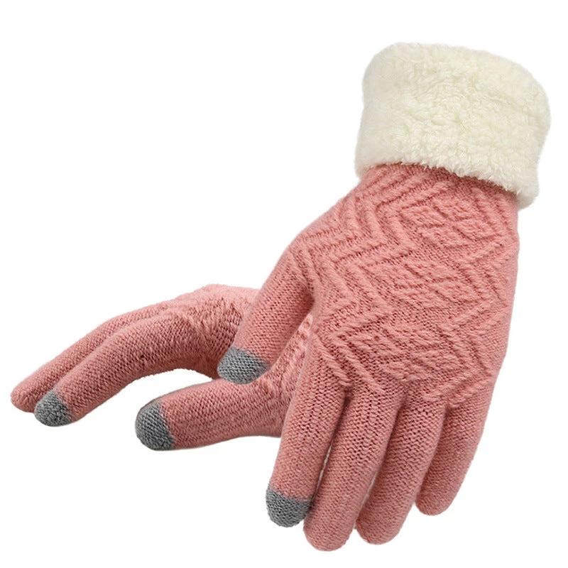 Mandotos winter knitted gloves in cozy, warm fabric, featuring a classic pattern and ribbed cuffs for cold weather.