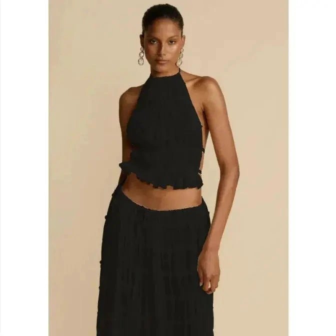Mandotos 2-piece chic halter dress suit set featuring a stylish halter top and matching skirt for a fashionable look.