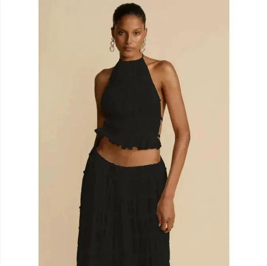 Mandotos 2-piece chic halter dress suit set featuring a stylish halter top and matching skirt in elegant fabric.