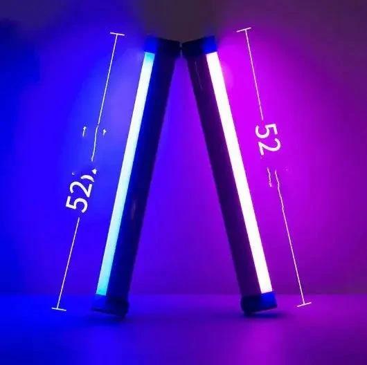 Mandotos adjustable portable LED fill light showing customizable brightness and color settings for professional photography.