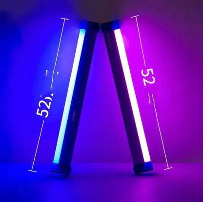 Mandotos adjustable portable LED fill light showing customizable brightness and color settings for professional photography.