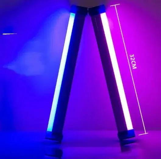Mandotos adjustable portable LED fill light with customizable brightness and color for photography and videography.