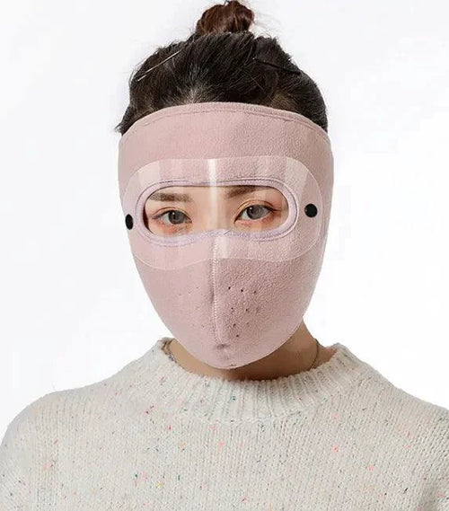 Mandotos Airy Outdoor Face Cover worn outdoors, lightweight fabric with adjustable ear loops for comfortable protection.