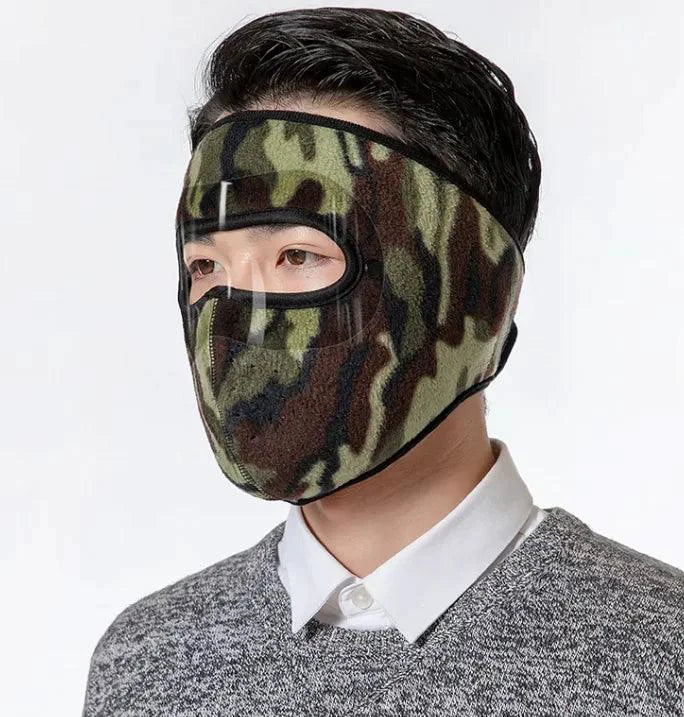 Mandotos Airy Outdoor Face Cover worn over nose and mouth, lightweight breathable fabric for outdoor protection.
