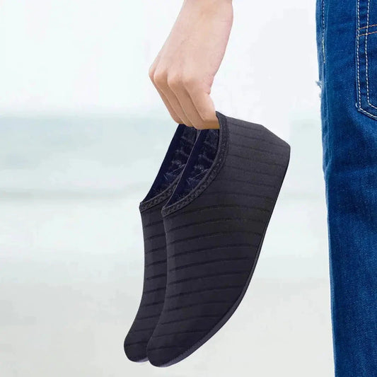 Mandotos AquaFlex unisex water shoes with quick-dry fabric, ideal for beach, yoga, and swimming activities.