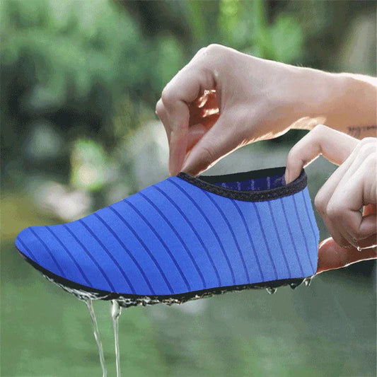 Mandotos AquaFlex unisex water shoes with quick-dry fabric, ideal for beach, yoga, and swimming, featuring a lightweight slip-on design.