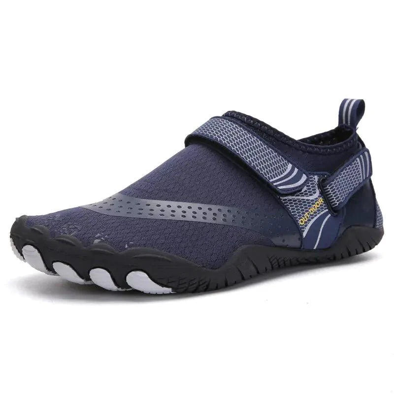 Mandotos breathable double buckle unisex water shoes with slip-on design, ideal for aquatic activities and beach outings.