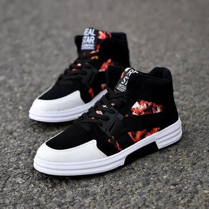 Mandotos camouflage high-top lace-up shoes featuring a rugged design and durable fabric for casual and outdoor wear.