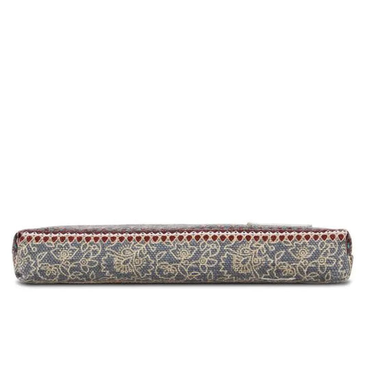 Mandotos Canvas Chic Artisan Purse with stylish design, featuring durable canvas material and elegant craftsmanship.