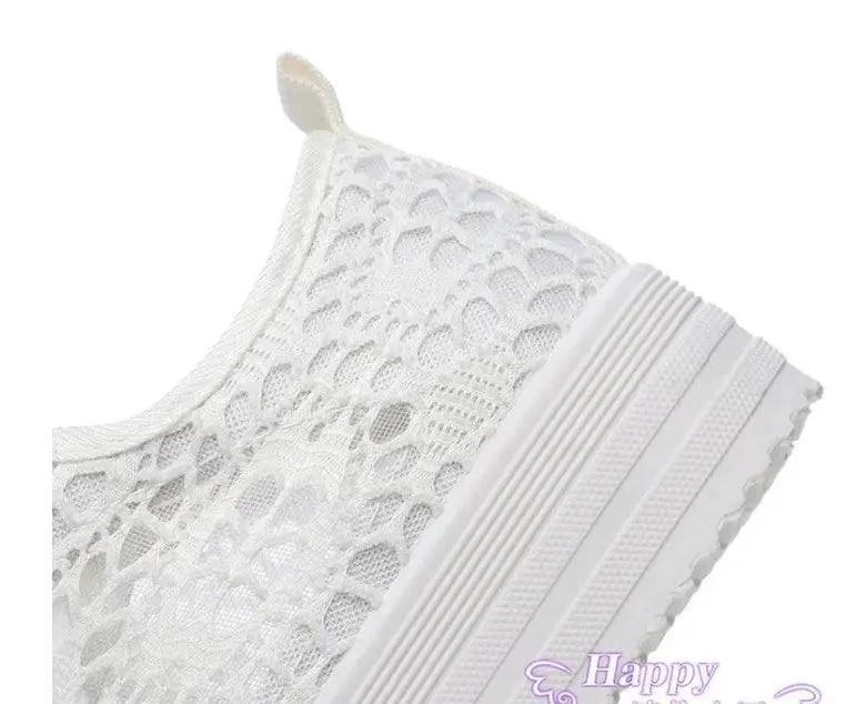 Mandotos women's canvas shoes, Xia Daddy style, featuring casual design and comfortable fit in white with black accents.