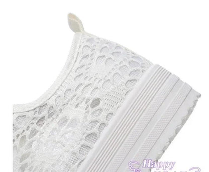 Mandotos women's canvas shoes, Xia Daddy style, featuring casual design and comfortable fit in white with black accents.