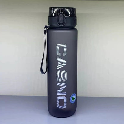 Mandotos Casino Frosted sports water bottle with lid, portable plastic bottle suitable for men and women, outdoor activity accessory