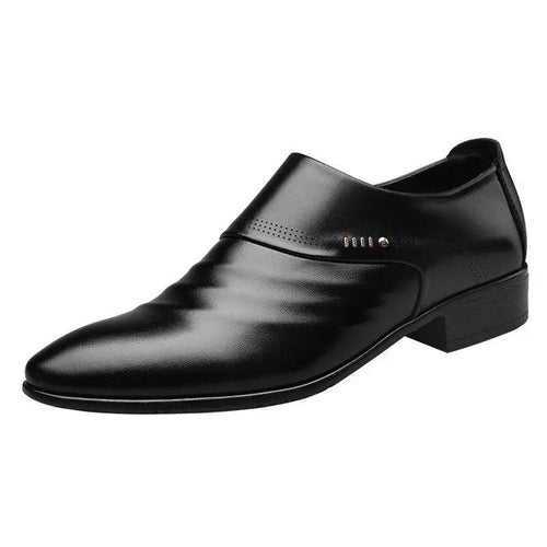 Mandotos men's casual pointed toe leather shoes showing sleek design and smooth black leather material.