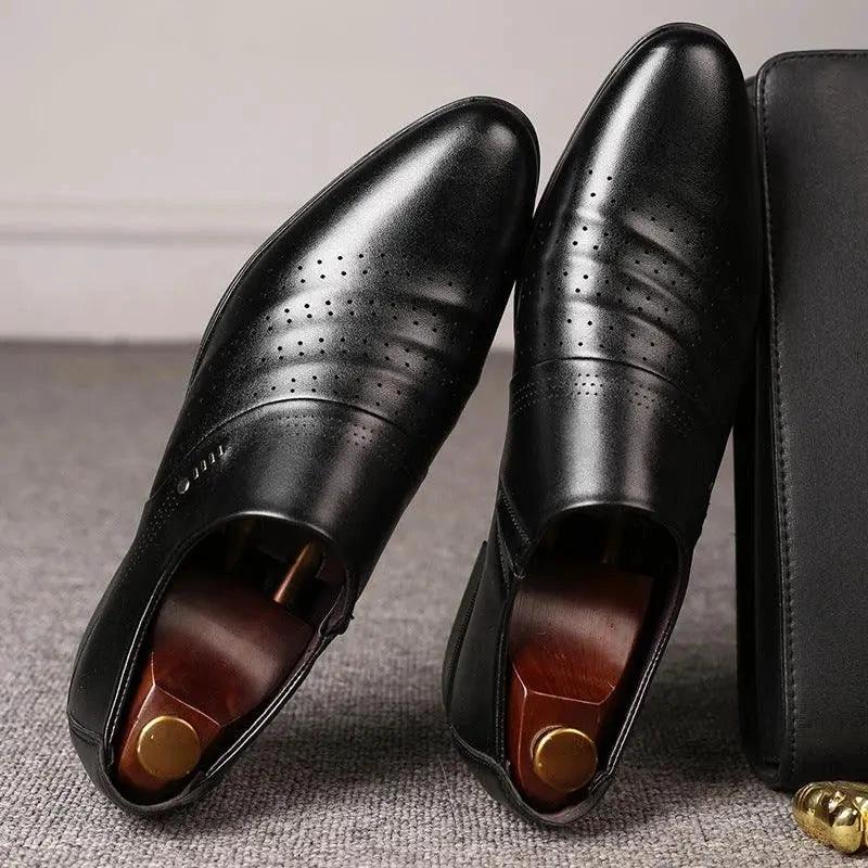 Mandotos men's casual pointed toe leather shoes showing sleek design and smooth black leather finish.
