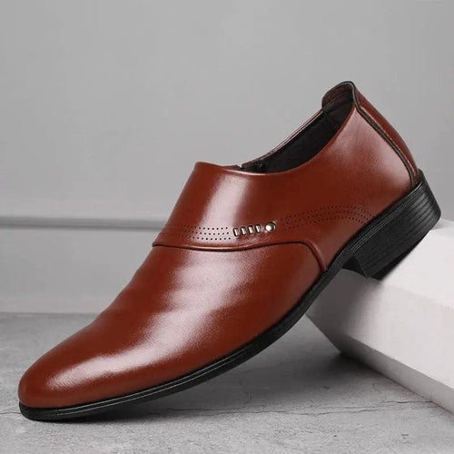 Mandotos men's casual pointed toe leather shoes showing a sleek, black design perfect for everyday wear.