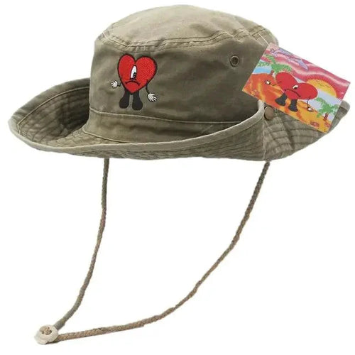 Mandotos chic embroidered travel hat with stylish design and embroidered details, perfect for sun protection and travel style.
