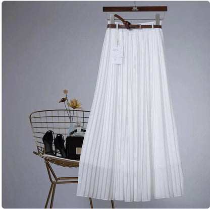 Mandotos Chic & Grace pleated chiffon skirt with flowing fabric, perfect for elegant, effortless style.