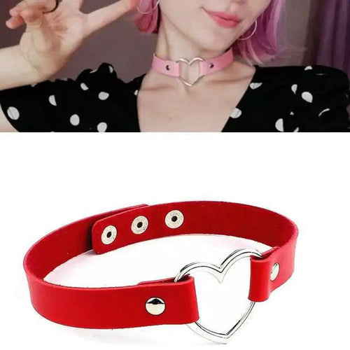 Mandotos chic leather collar with metal buckle and stylish design for pets or fashion accessories.