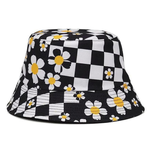 Mandotos chic unisex bucket hat in stylish fabric, featuring a wide brim and versatile design for casual wear.