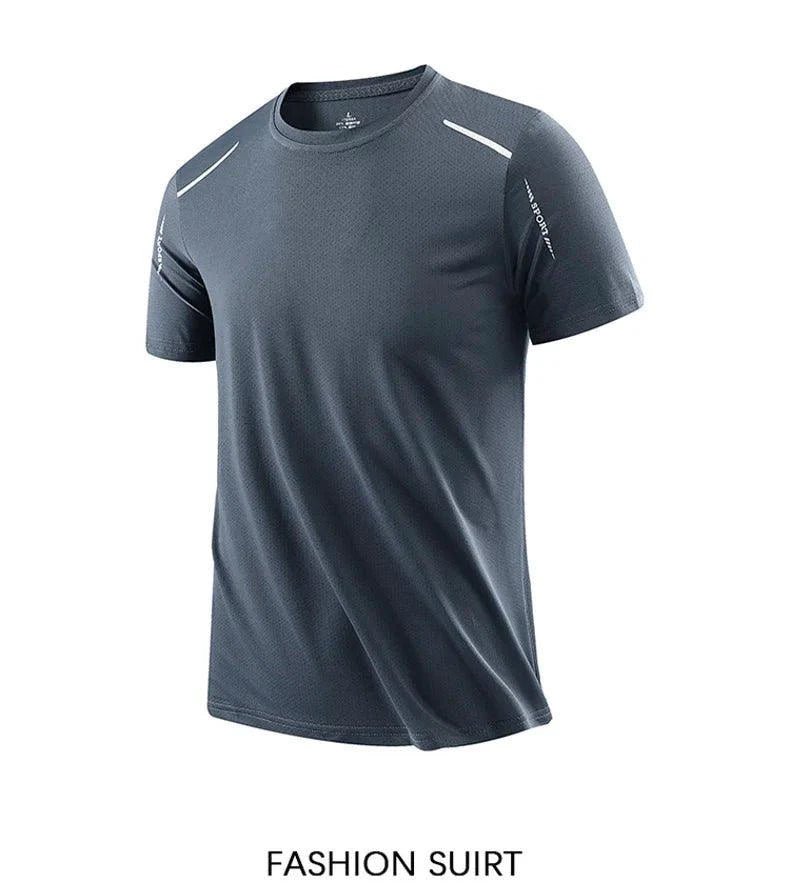 Mandotos men's quick dry running T-shirt in size M, breathable outdoor sports tee suitable for hiking and fishing activities.