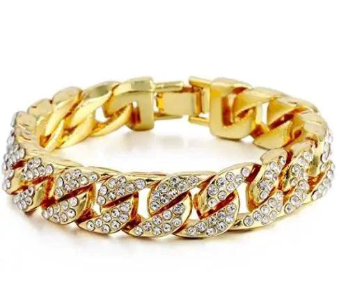 Mandotos Clyde Elegance gold bracelet with intricate chain design and polished finish, stylish jewelry accessory for women.
