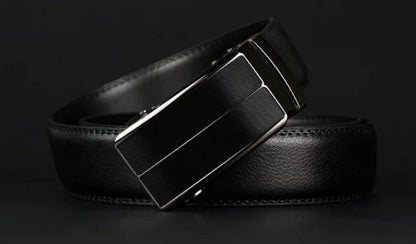 Mandotos contemporary leather belt featuring a sleek design and smooth finish, ideal for stylish casual or formal wear.