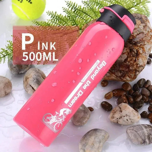 Mandotos CycleTherm insulated bottle with a sleek design, stainless steel body, and secure screw-top lid for hot and cold beverages.