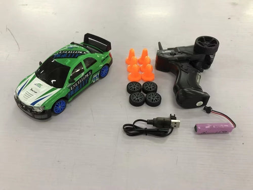 Mandotos 2.4G 4WD RC Drift Car GTR AE86 model, remote control toy car for children, perfect for racing and play.