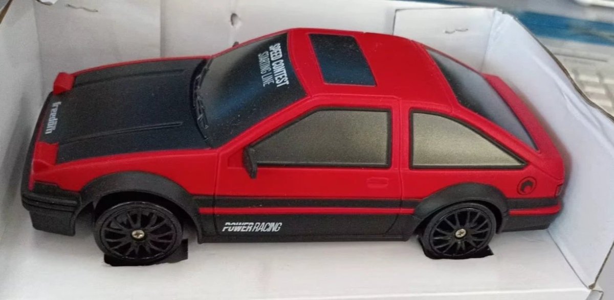Mandotos 2.4G 4WD RC Drift Car toy with GTR model and AE86 design, remote control racing vehicle for children.