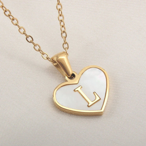 Mandotos white shell heart-shaped letter necklace with 26 letter charms, personalized clavicle chain jewelry for women.