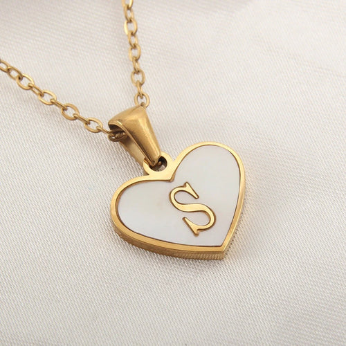 Mandotos 26-letter heart-shaped necklace with white shell accents, personalized love clavicle chain jewelry for women, perfect for Valentine's Day