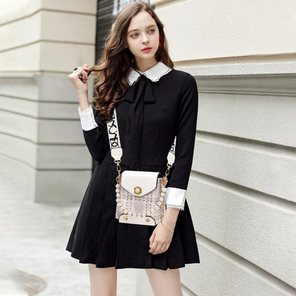Mandotos fashion women's crossbody bag with pearl chain, cute princess wallet design, classic shoulder style, summer accessory.