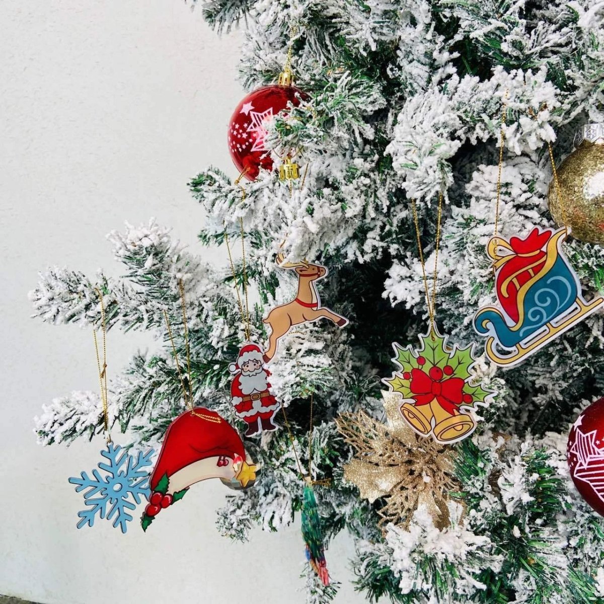 Mandotos Christmas car pendant ornament hanging from a car mirror, festive holiday decor for car and home decoration.