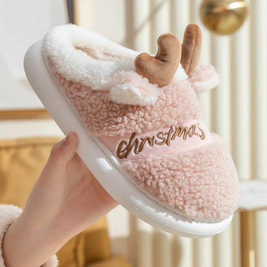 Mandotos Christmas Elk slippers featuring cozy winter design, ideal for comfortable home wear during the holiday season.
