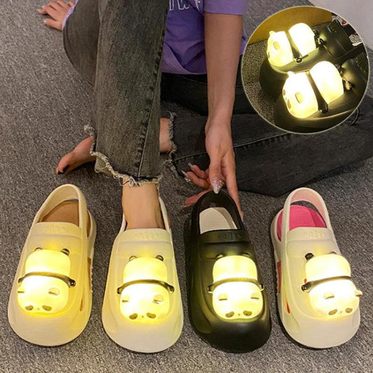 Mandotos Panda lamp light-up slippers for women with EVA comfort soles and non-slip bottoms, ideal for summer.