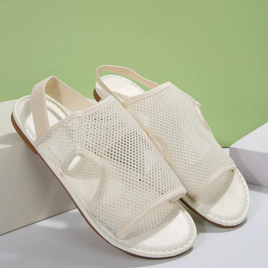 Mandotos mesh sandals for women and men, casual breathable flat shoes ideal for summer beachwear and outdoor comfort.