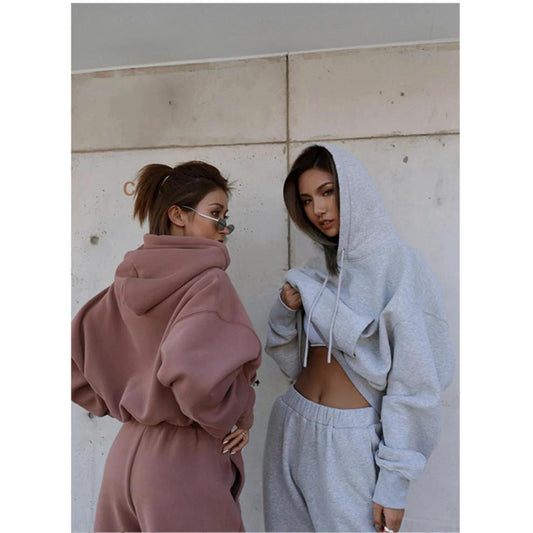 Mandotos women's autumn and winter casual hoodie coat and sports suit, featuring a comfortable, stylish design for cold weather.