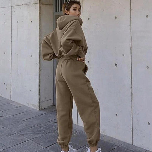 Mandotos women's autumn and winter casual hoodie coat and sports suit set, featuring a comfortable, stylish design for cold weather.