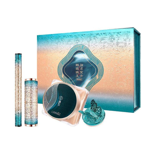 Mandotos Oriental Beauty Co. Chinese-inspired makeup set with elegant palette and bold colorful eyeshadows.