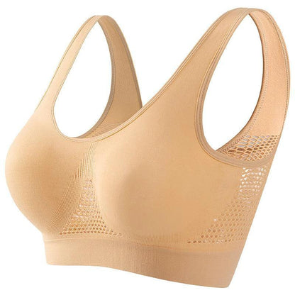 Plus size women's push-up sports bra by MANDOTOS, ideal for running and yoga, with supportive design and comfortable fit.