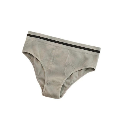 Mandotos Seamless Luxe Underwear showing breathable fabric and sexy design for ultimate comfort, close-up view of sleek, seamless fit.
