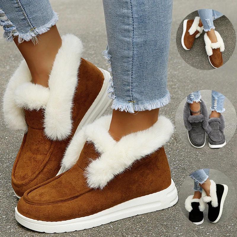 Mandotos women's snow boots with plush fur lining and ankle-height design, ideal for warm winter footwear.